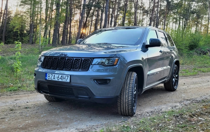 Jeep Grand Cherokee cena 131000 przebieg: 40000, rok produkcji 2021 z Obrzycko małe 379
